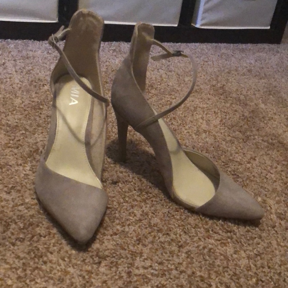 Grey heels